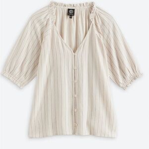 NWT BOBEAU
Rory Button Up Ruffle Neck Blouse